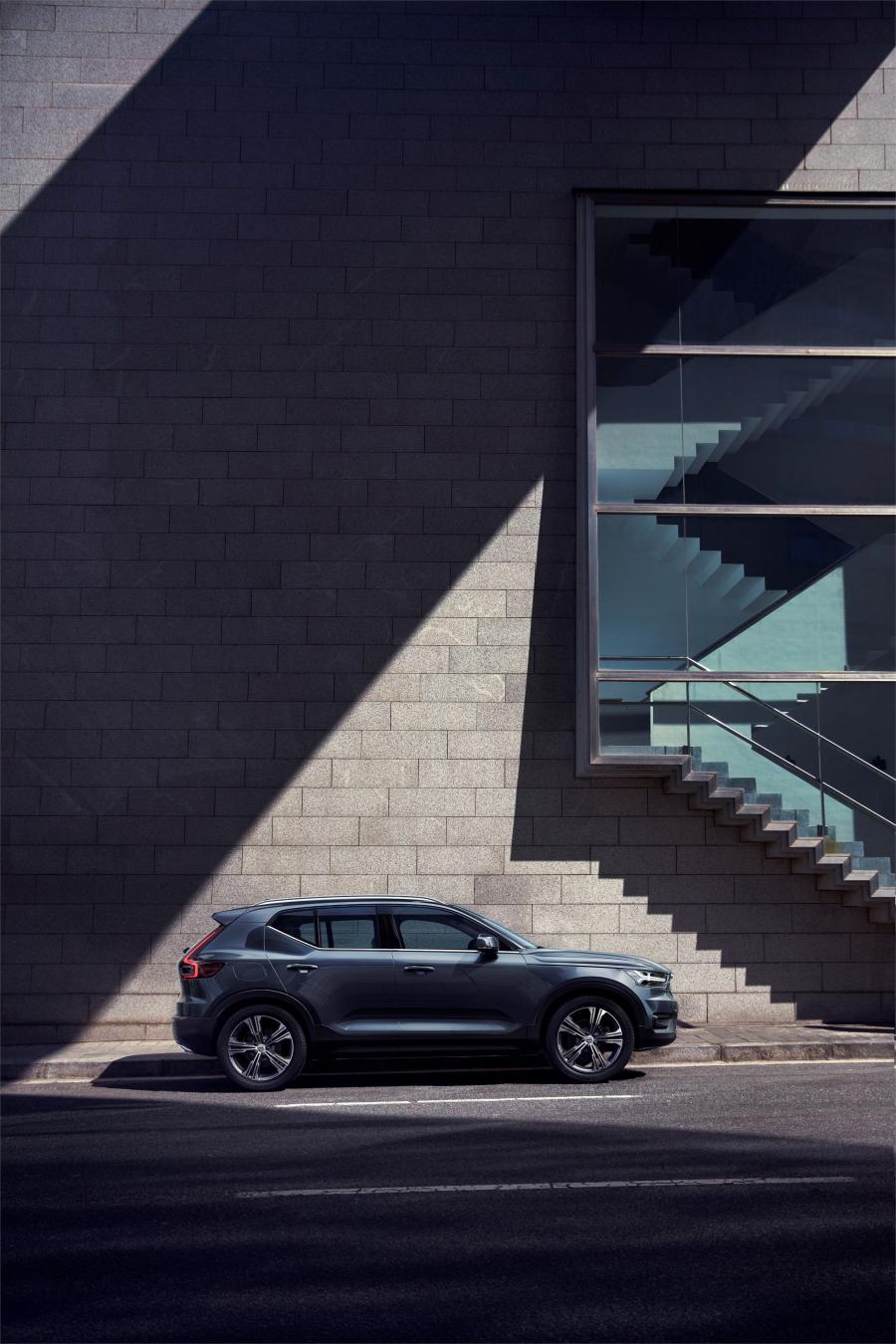  Volvo XC40 T5 Inscription 2018 года  (WW) (фото 11 из 21)